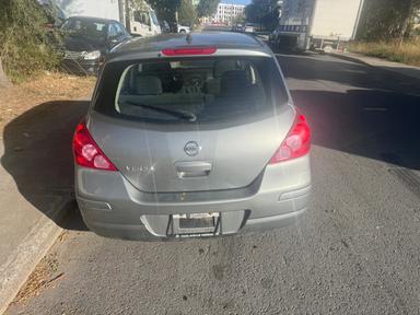 Nissan Versa 2011 - Thumbnail 5