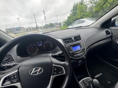 Hyundai Accent 2012 - Thumbnail 10
