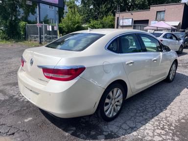 Buick Verano 2013 - Thumbnail 4
