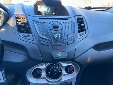 Ford Fiesta 2014 - Thumbnail 9