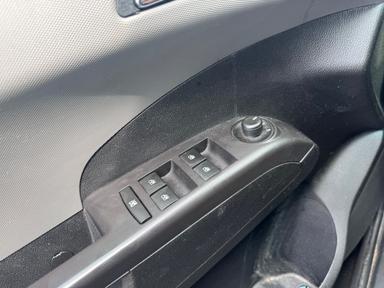 Chevrolet Sonic 2014 - Thumbnail 9