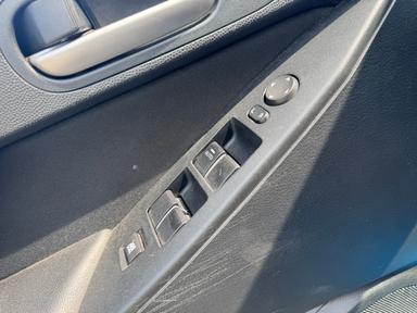 Mazda MAZDA3 2010 - Thumbnail 13