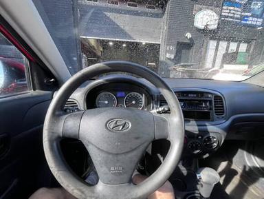 Hyundai Accent 2010 - Thumbnail 8