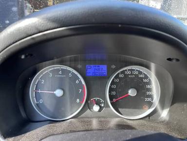 Hyundai Accent 2010 - Thumbnail 12