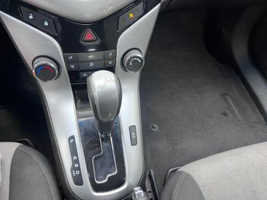 Chevrolet Cruze 2011 - Thumbnail 10