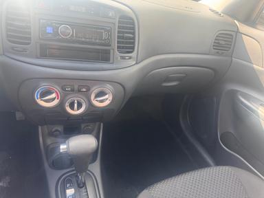 Hyundai Accent 2011 - Thumbnail 10