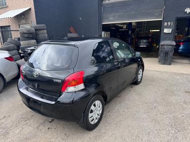 Toyota yaris 2009 - Thumbnail 4