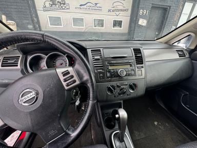 Nissan VERSA 2009 - Thumbnail 8