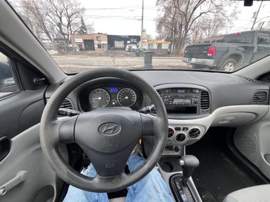 Hyundai accent 2010 - Thumbnail 6