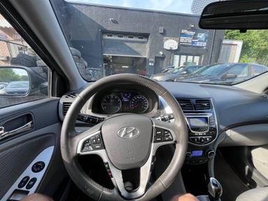 Hyundai Accent 2013 - Thumbnail 10