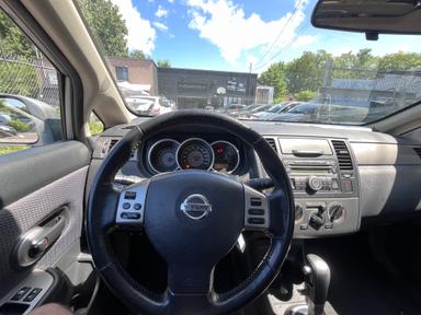 Nissan Versa 2009 - Thumbnail 8
