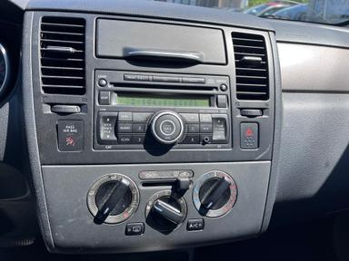 Nissan Versa 2009 - Thumbnail 11