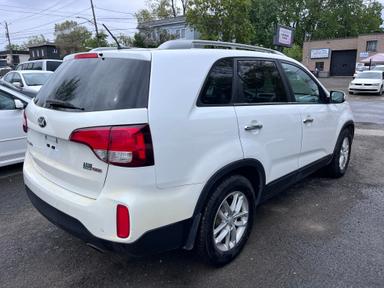 Kia Sorento 2015 - Thumbnail 4