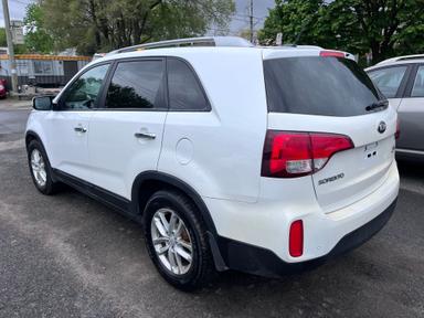 Kia Sorento 2015 - Thumbnail 5