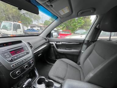 Kia Sorento 2015 - Thumbnail 8