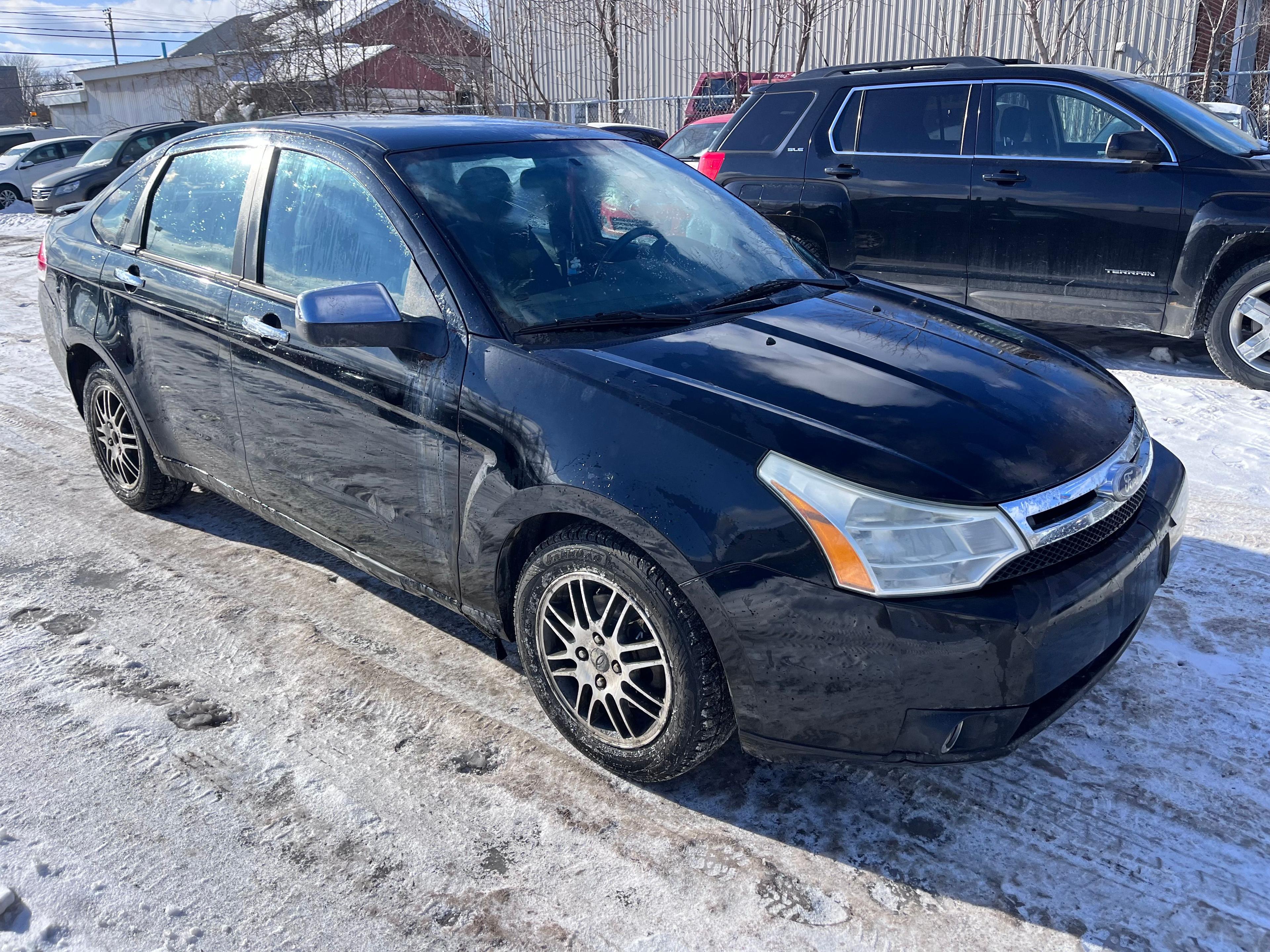 Ford Focus 2010 - Image 2