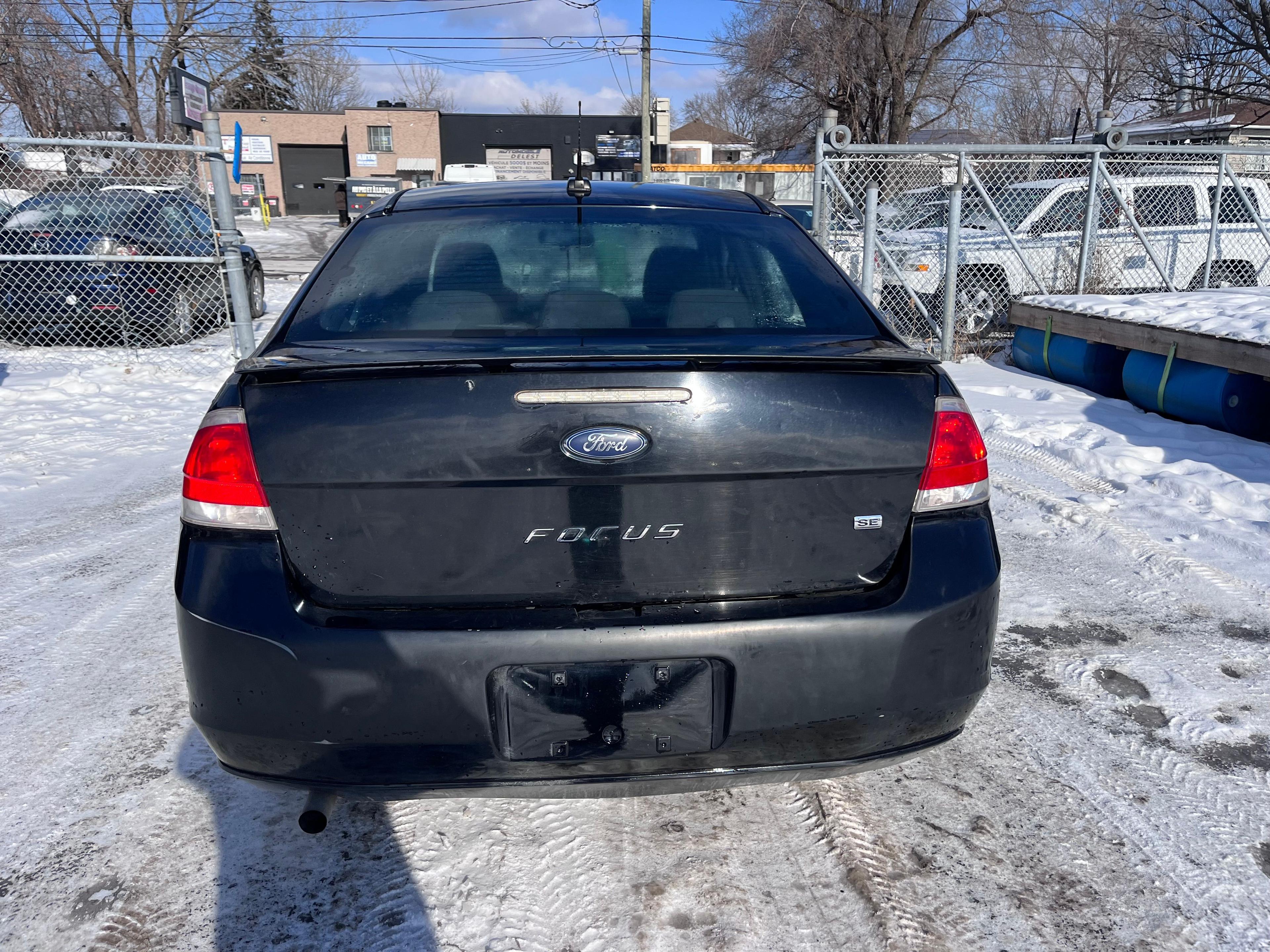 Ford Focus 2010 - Image 6