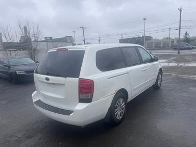 Kia Sedona 2011 - Thumbnail 4