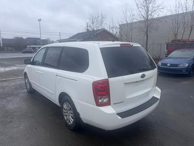 Kia Sedona 2011 - Thumbnail 6