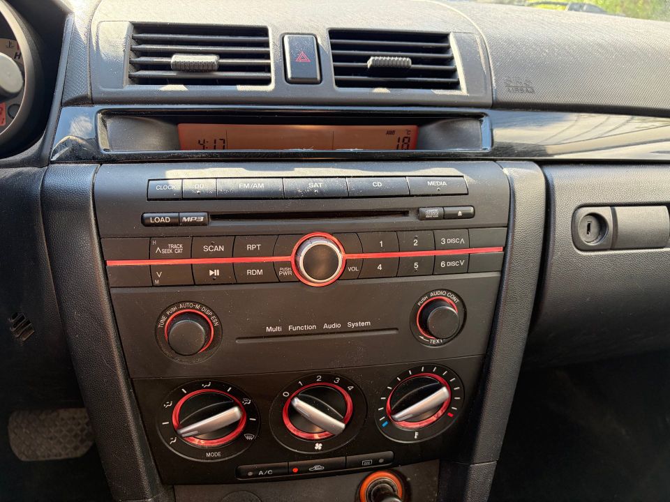 Mazda MAZDA3 2008 - Image 11