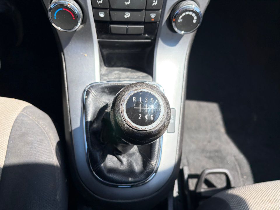Chevrolet Cruze 2015 - Image 11