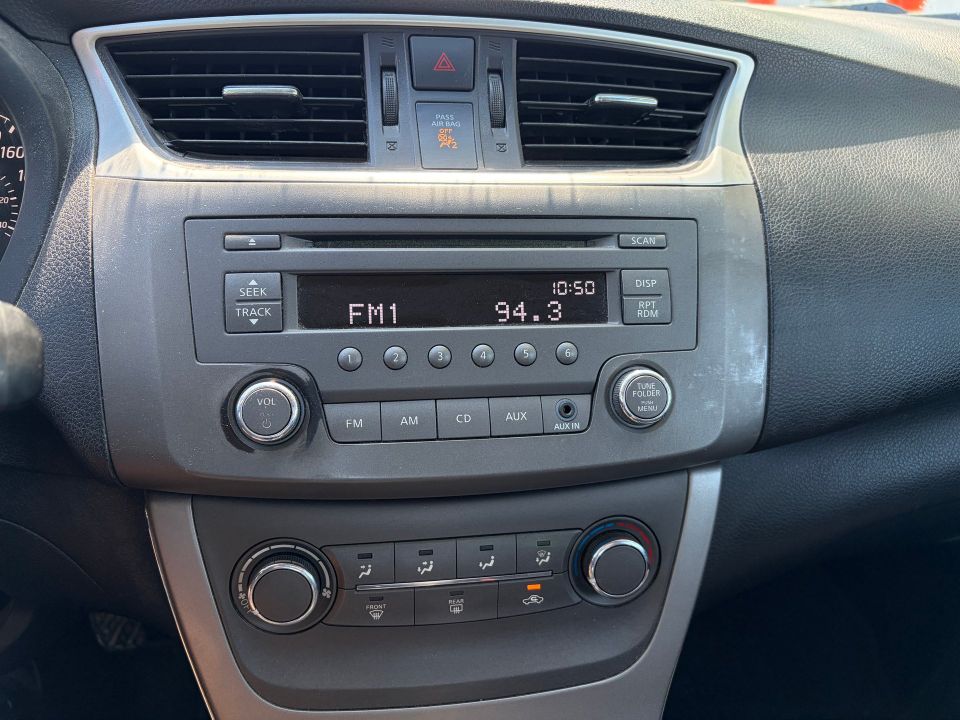 Nissan Sentra 2014 - Image 9
